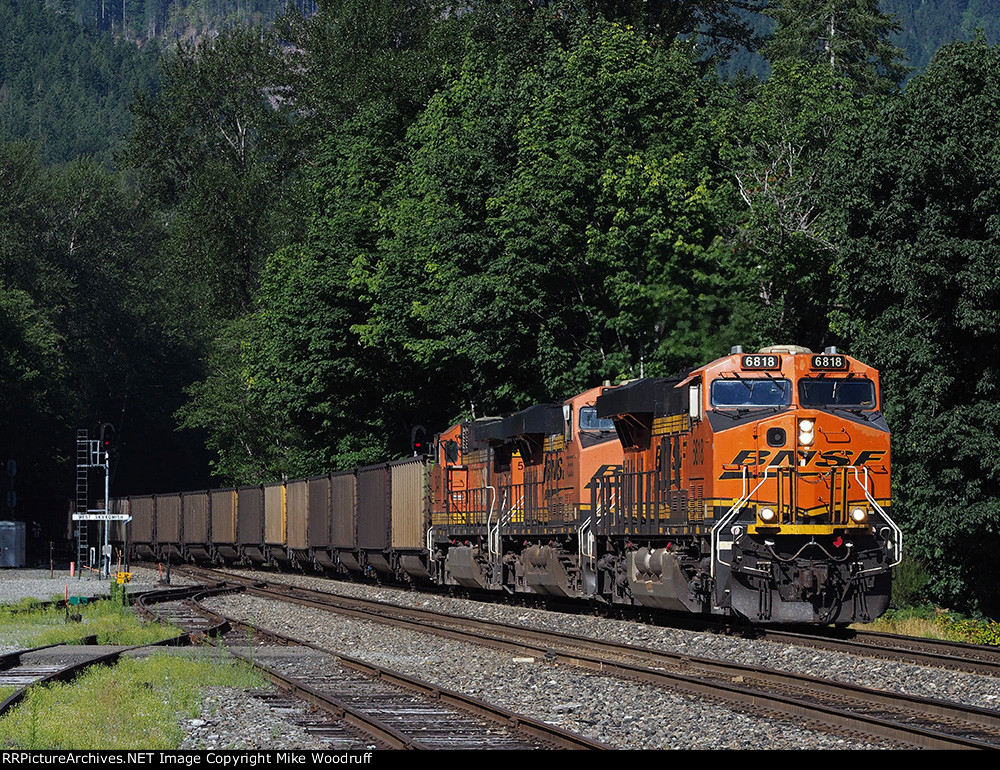 BNSF 6818